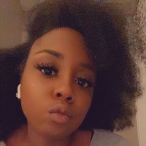 Meet your Posher, Atiya